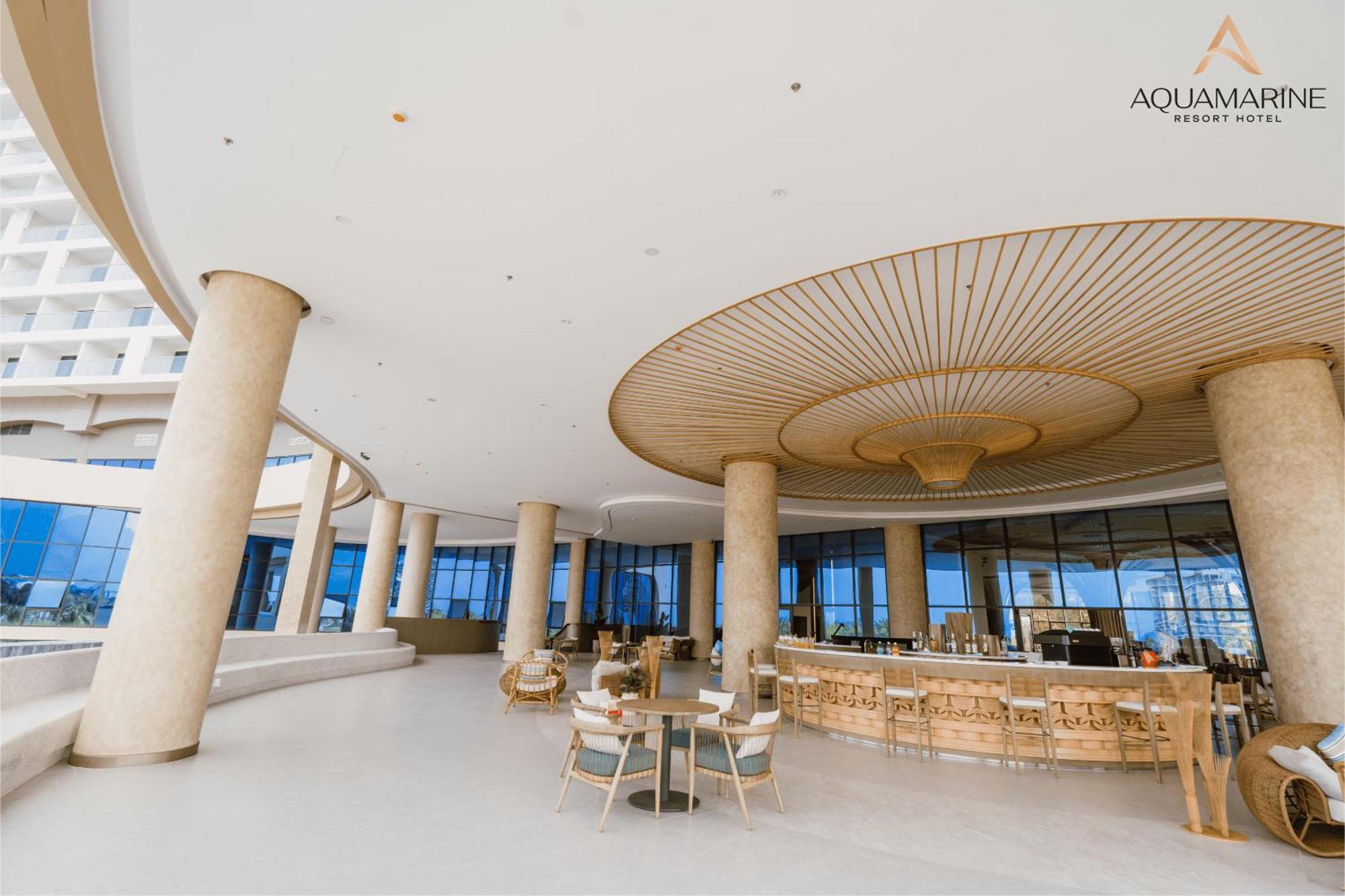 Aquamarine Beachfront Resort & Spa Cam Ranh Exterior photo