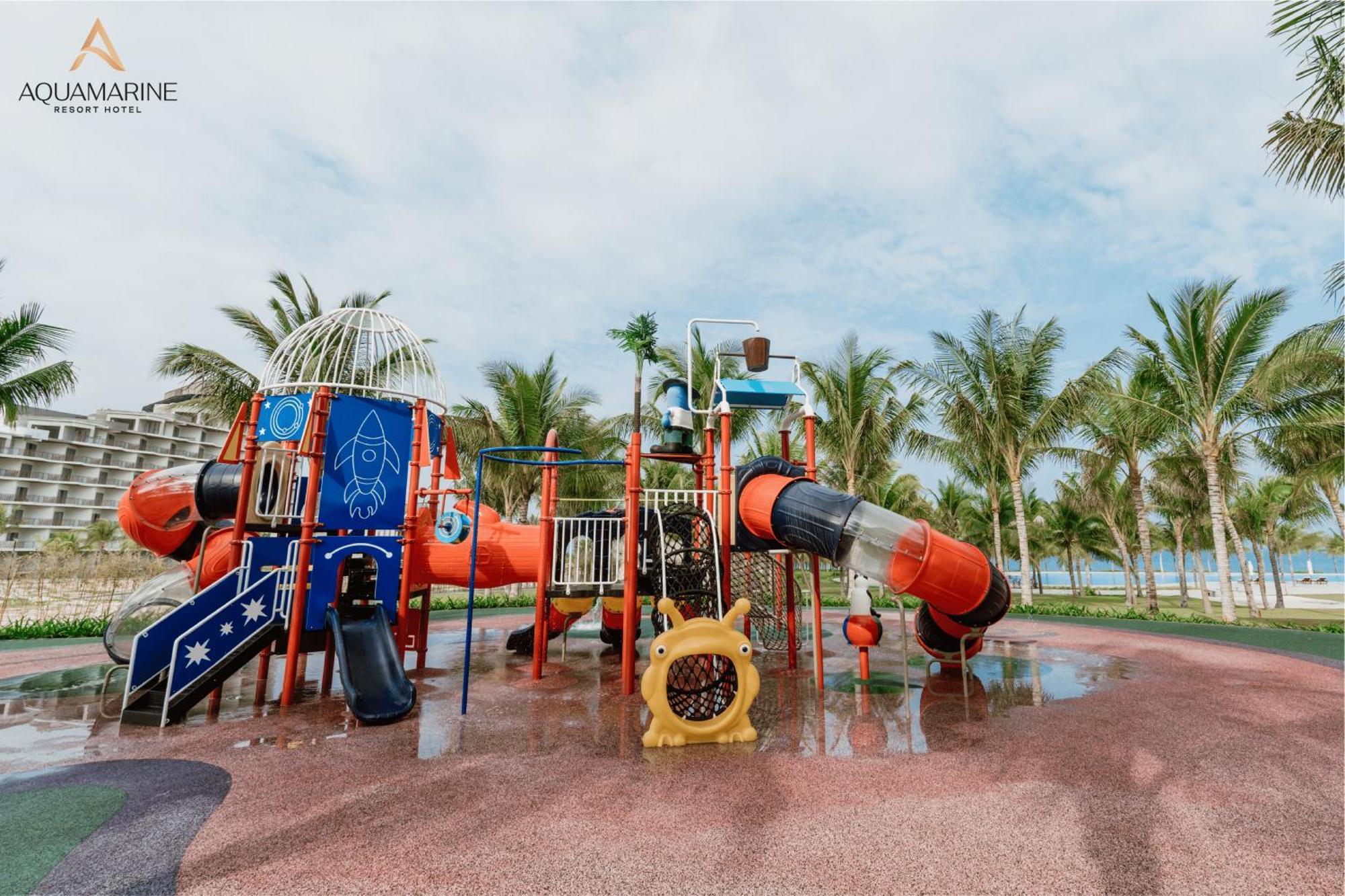 Aquamarine Beachfront Resort & Spa Cam Ranh Exterior photo